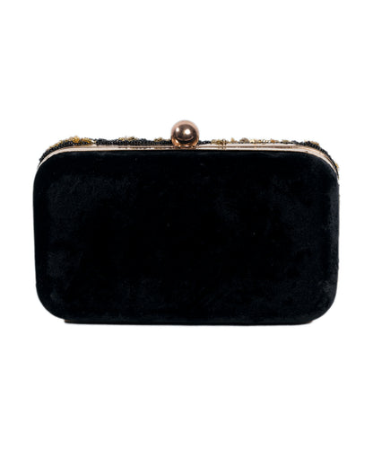blossom clutch - Pusaaka